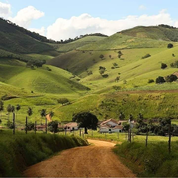 Estilo de vida no campo simboliza a conexão com a natureza e a simplicidade.