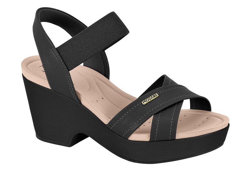 Sandália feminina Modare 7137.117 em preto, ideal para compor looks country.