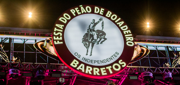 Festa do Peão de Barretos, uma das maiores celebrações country do Brasil, com competições de montaria e música ao vivo.