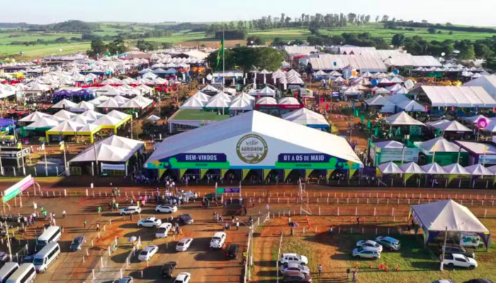 Feiras Agropecuárias em um ambiente country, com decoração rústica e produtos locais