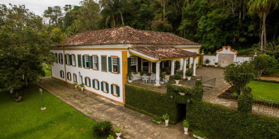 Fazendas históricas no Brasil, representando a rica cultura e tradição do campo.