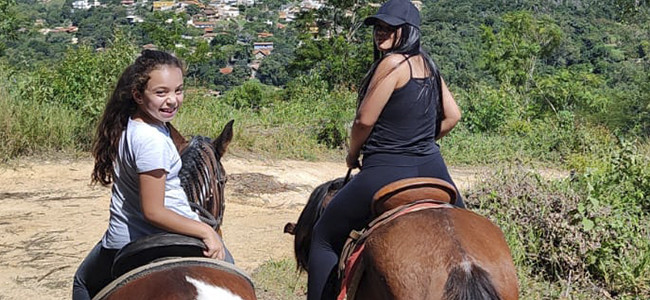 Trilha a cavalo em meio à natureza exuberante de Joaquim Egídio, Campinas.