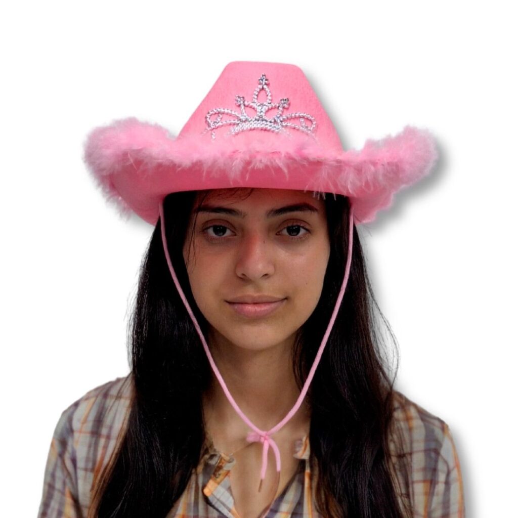 Chapéu country rosa com plumas, ideal para festas e eventos country.