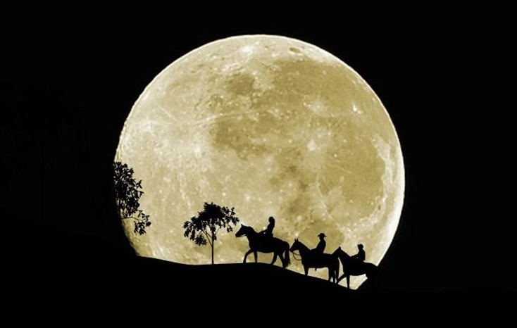 Cavalgada Noturna sob a Lua Cheia nos Aparados da Serra