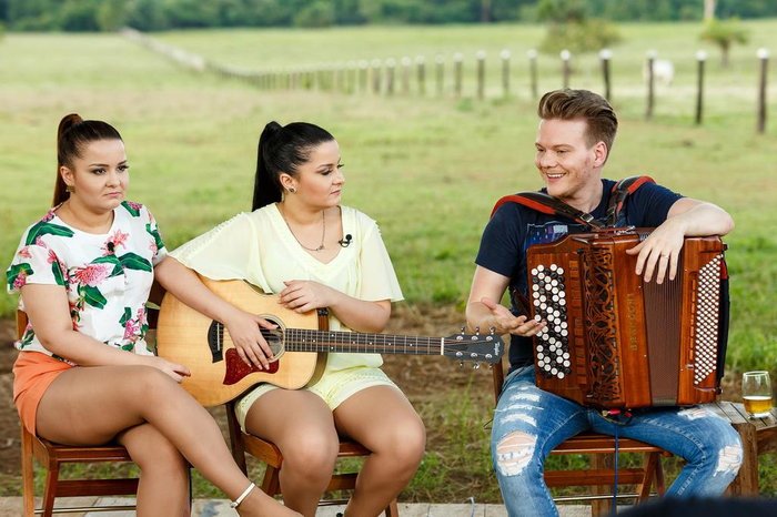 Estilos de Música Sertaneja em uma apresentação vibrante