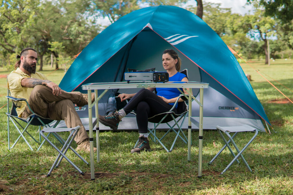 Equipamentos de camping essenciais para aventuras ao ar livre no estilo country.