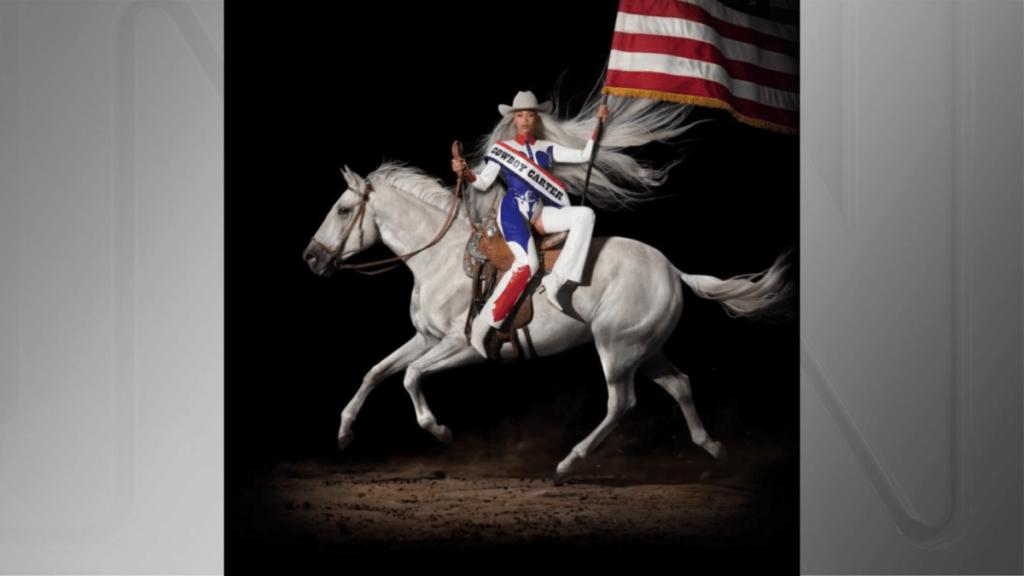 Cultura cowboy com elementos tradicionais e modernos, destacando o estilo de vida rural