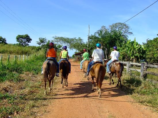 Cavalgada na Fazenda San Francisco em Miranda