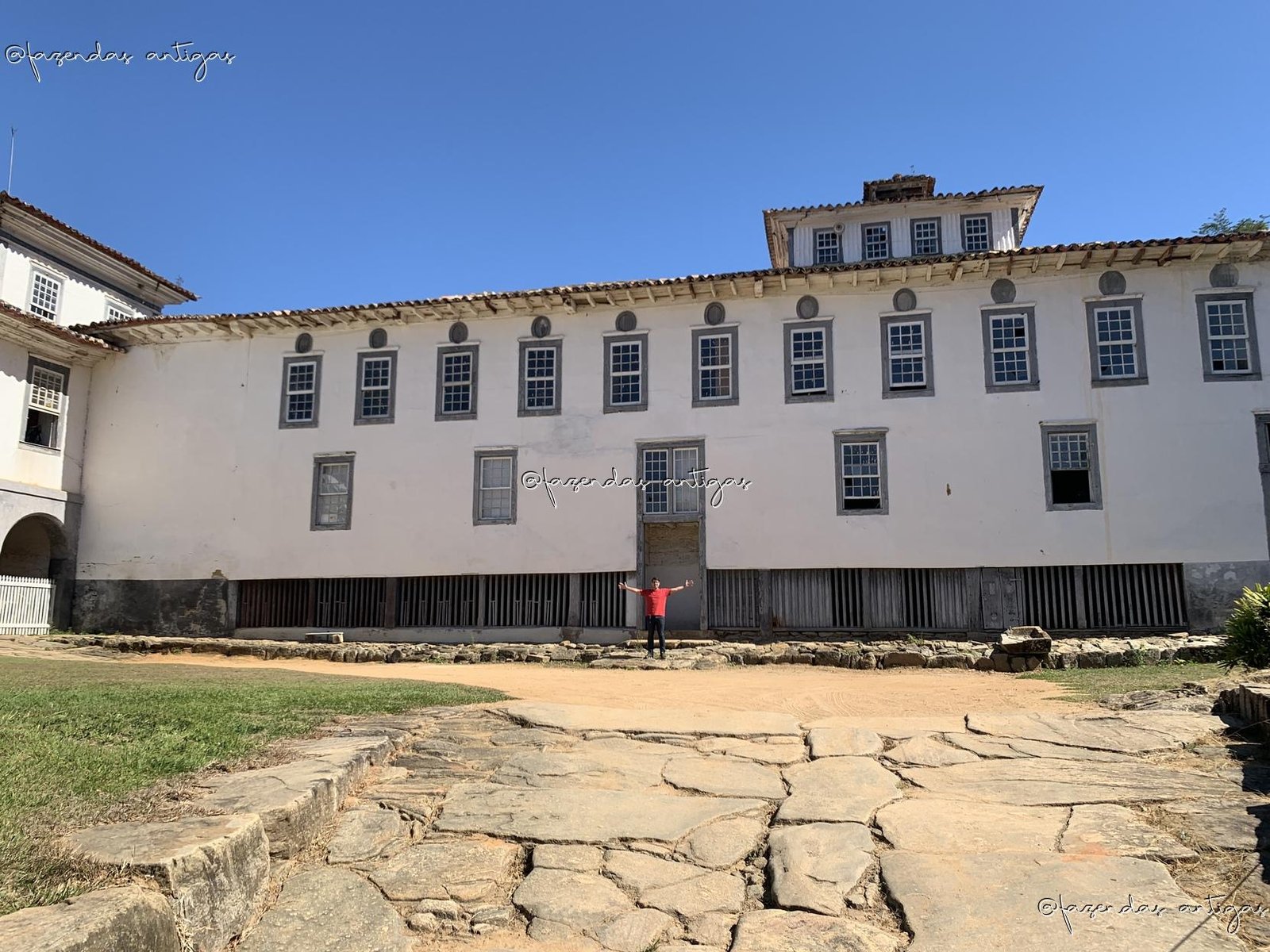 Fazenda Santa Clara, uma das maiores fazendas do Brasil, refletindo a rica história do campo brasileiro.