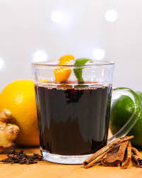 Quentão de Vinho (Vinho Quente) | PratoFundo