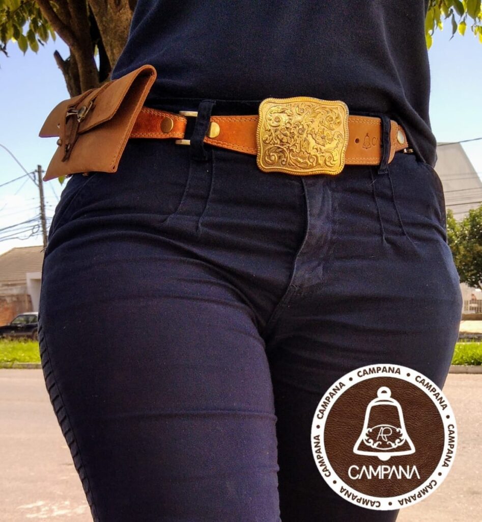 Cinto Feminino Com Fivela Quadrada