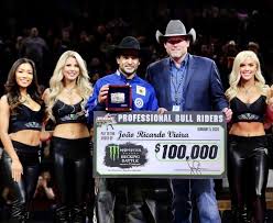 Brasileiro bicampeão mundial volta a competir, em rodeio no Madison Square Garden