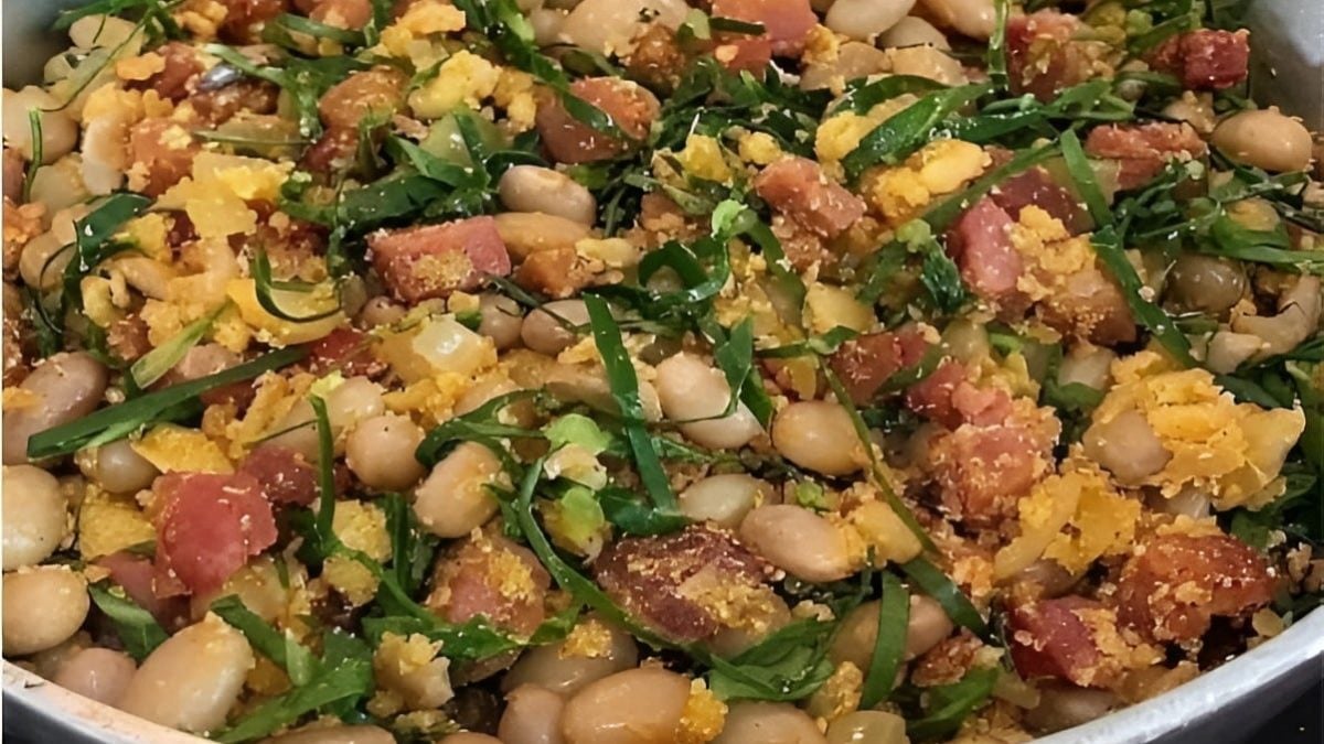 Feijão tropeiro mineiro fácil receita de restaurante rural