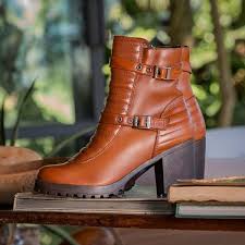 Bota Feminina Cano Curto Em Couro Legitimo Coturno Robusta - Caramelo