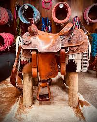 Loja Country em Goiânia | Precisa de sela de team Roping ? Busca na Horseman Shop ! | Instagram