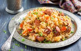 Arroz carreteiro com sobras de churrasco da Bianca